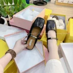 Giày sục nữ mũi vuông quai ngang TT23 3
