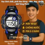 Đồng hồ nam điện tử DIRAY 8102G phong cách Thủy Quân Lục Chiến đặt trên bàn học hiện đại