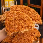 Nhân viên văn phòng ăn cơm cháy đáy nồi khi làm việc buổi tối