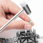 Nam giới sửa nhanh đồng hồ tại nhà bằng bộ dụng cụ 147 chi tiết